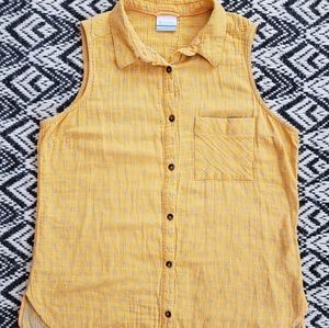 Columbia sleevless button up